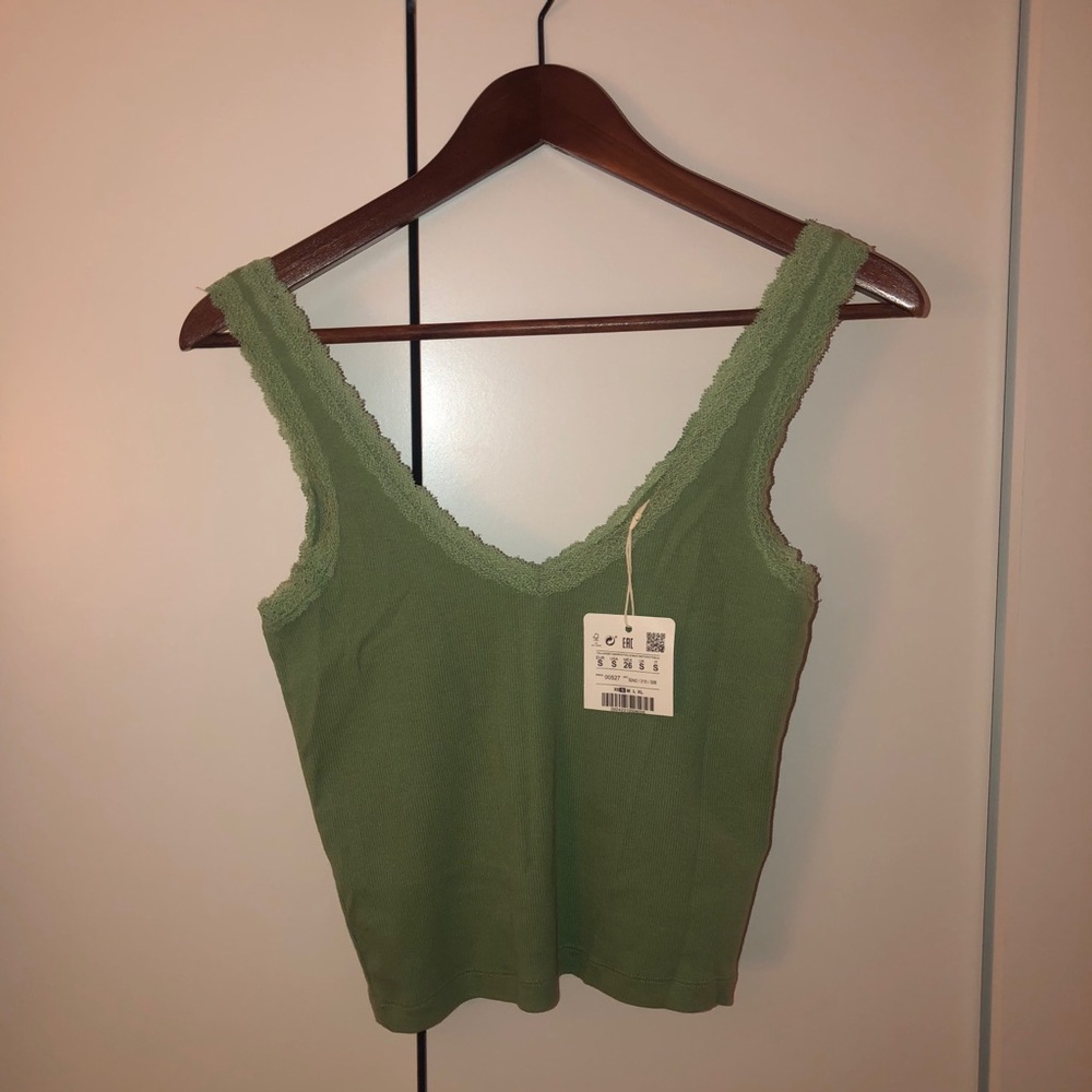Pull and bear cropped cami